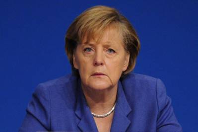 Меркель обговорила з Путіним дотримання режиму припинення вогню на Донбасі